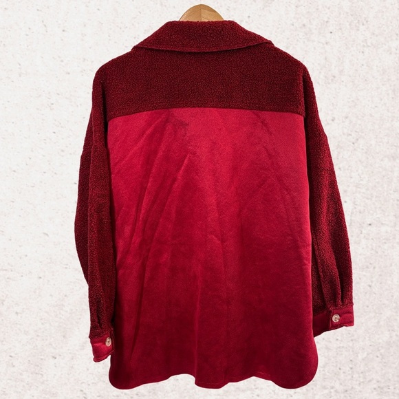 Red Teddy Jacket with Oversized Collar and Soft Material - Picture 2 of 4